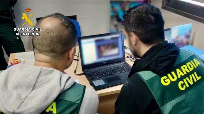 La Guardia Civil detiene a un pedófilo con más de 2,5 terabytes de contenido sexual infantil en la provincia de Cáceres
