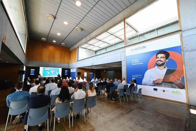 Imagen de una de las charlas del 'Foro Horizon' celebrada el año pasado en el Auditorio Víctor Villegas.