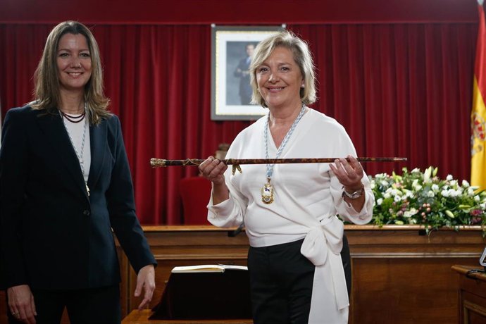 Archivo - Paula Alvarellos, durante la toma de posesión de su cargo como alcaldesa de Lugo, a 18 de enero de 2024, en Lugo, Galicia (España). 