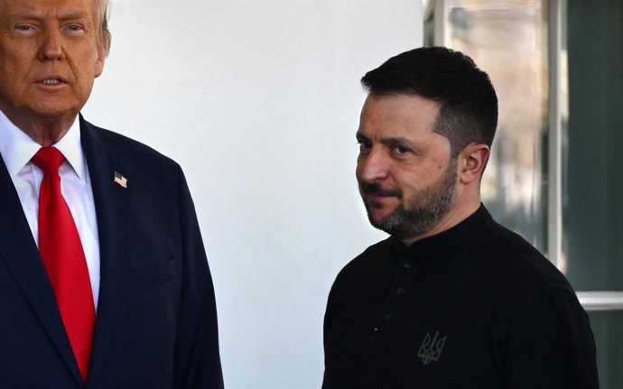 28 de fevereiro de 2025, Washington, Dc, EUA: O presidente dos EUA, Donald Trump, e o presidente ucraniano, Volodymyr Zelensky, reuniram-se na Casa Branca para assinar um acordo de direitos minerais na Casa Branca, em Washington DC, em 28 de fevereiro de 