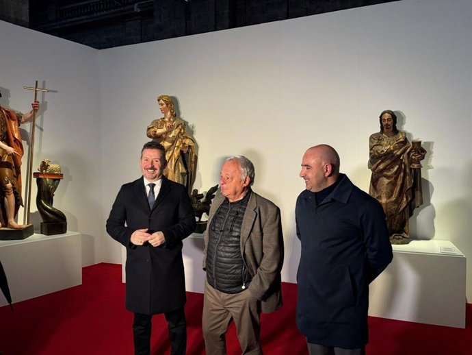 El consejero de Cultura, Turismo y Deporte, Gonzalo Santonja, visita y hace balance de la exposición 'Gregorio Fernández y Martínez Montañés