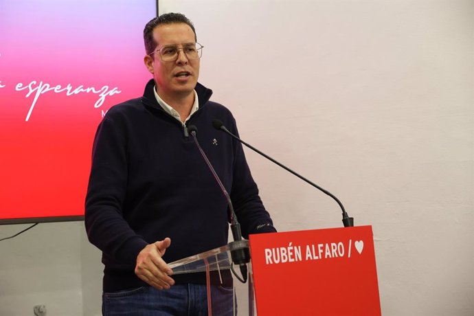 El secretario general del PSPV-PSOE de la provincia de Alicante, Rubén Alfaro