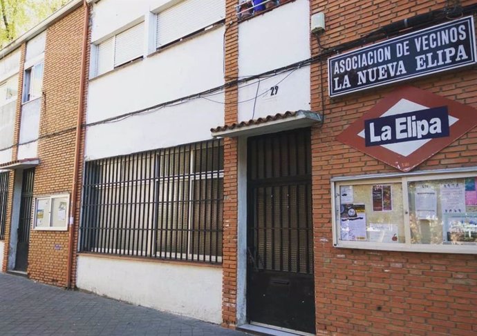 Façana de l'associació de veïns La Nueva Elipa