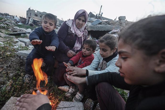 Mujeres y niños en la Franja de Gaza (archivo)