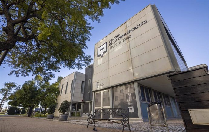 Archivo - Fachada del Centro de Comunicación Jesús Hermida.