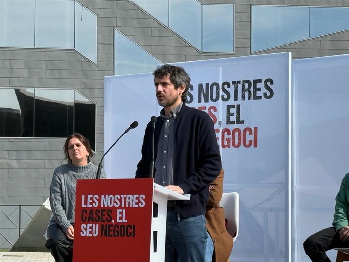 El ministro de Cultura y dirigente de los Comuns, Ernest Urtasun, en el acto de este sábado