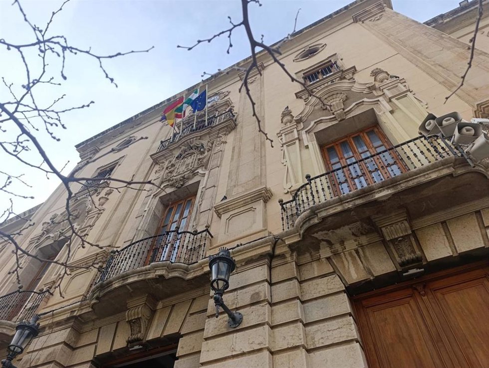 Imagen de archivo de la fachada del Ayuntamiento de Jaén.