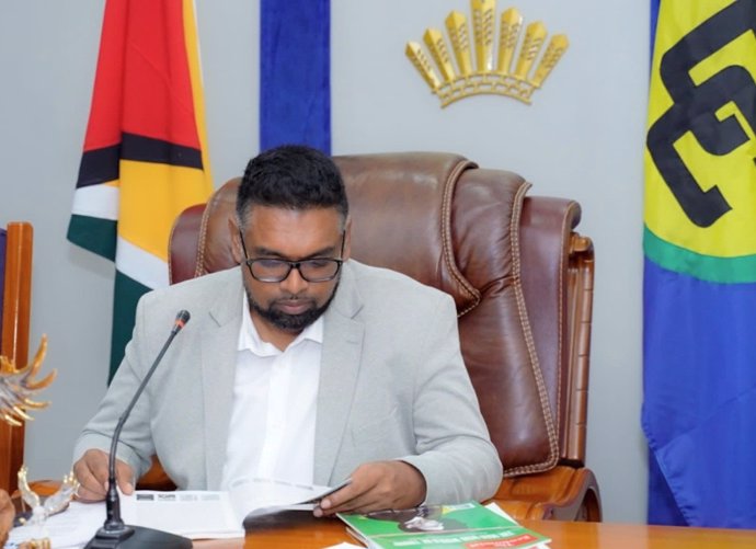 El presidente de Guyana, Ifraan Ali