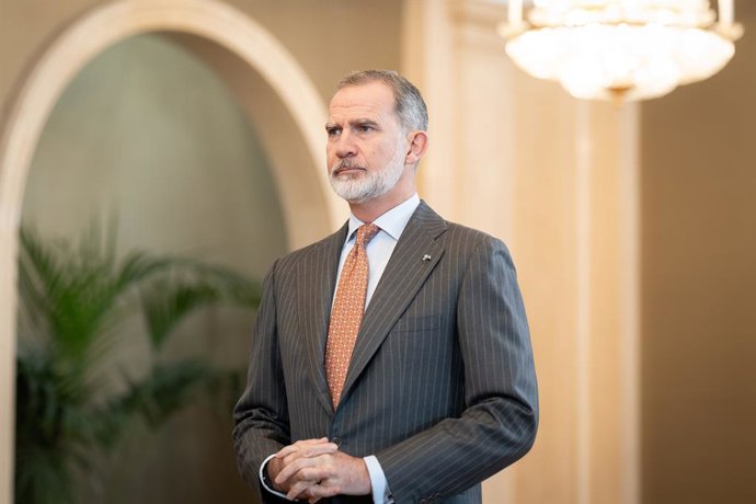 O Rei Felipe VI recebe em audiência personalidades e patronos ligados à Associação Mundial de Juristas, no Palácio da Zarzuela, em 7 de fevereiro de 2025, em Madri (Espanha). Ele recebe personalidades e patronos ligados à Associação Mundial de Juristas.