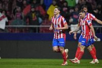 El Atleti sí agarra de momento el liderato de Primera