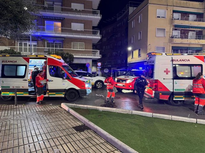 Efectivos de Cruz Roja desplegados durante la jornada del sábado de Carnaval en Badajoz
