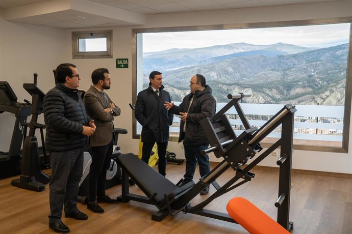 Almería.-Diputación.-Sust.- Acometen construcción de nuevo depósito y adaptación a gimnasio de un almacén en Alcolea
