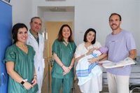La Junta obsequia a las once madres de los nacidos el Día de Andalucía en hospitales de Jaén