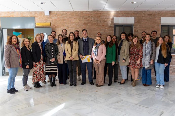 El Gobierno de Sanz subvenciona con 335.000 euros 11 proyectos para impulsar el empleo en Sevilla.