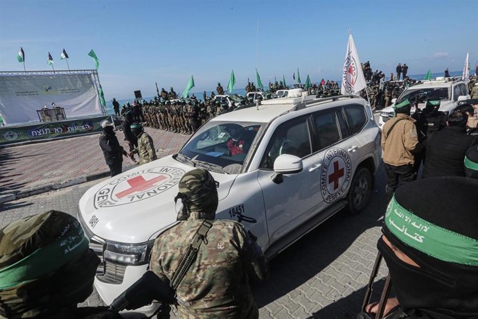 Imagen de archivo de un convoy de Cruz Roja en Gaza 