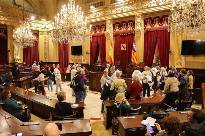 Unas 5.000 personas visitan el Parlament durante el fin de semana de Puertas Abiertas