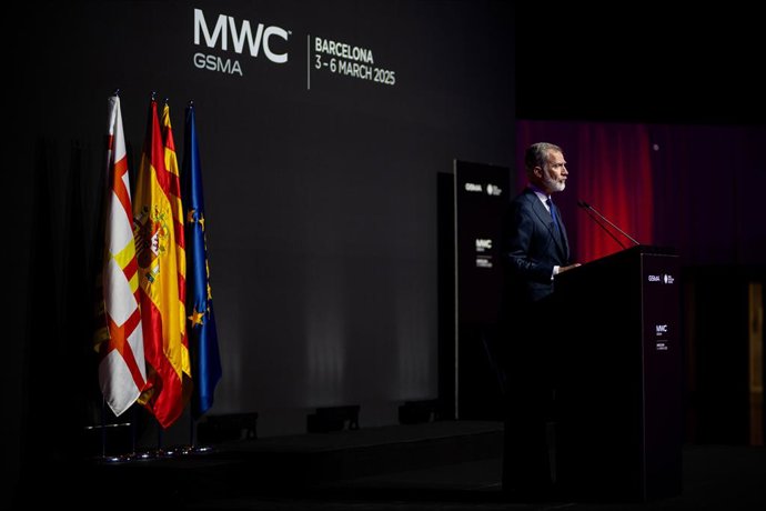 O Rei Felipe VI discursa no jantar oficial do MWC (Mobile World Congress) 2025, no Museu Nacional d'Art de Catalunya, em 2 de março de 2025, em Barcelona, Catalunha (Espanha). O MWC (Mobile World Congress) Barcelona 2025 será realizado de 3 de março de 20
