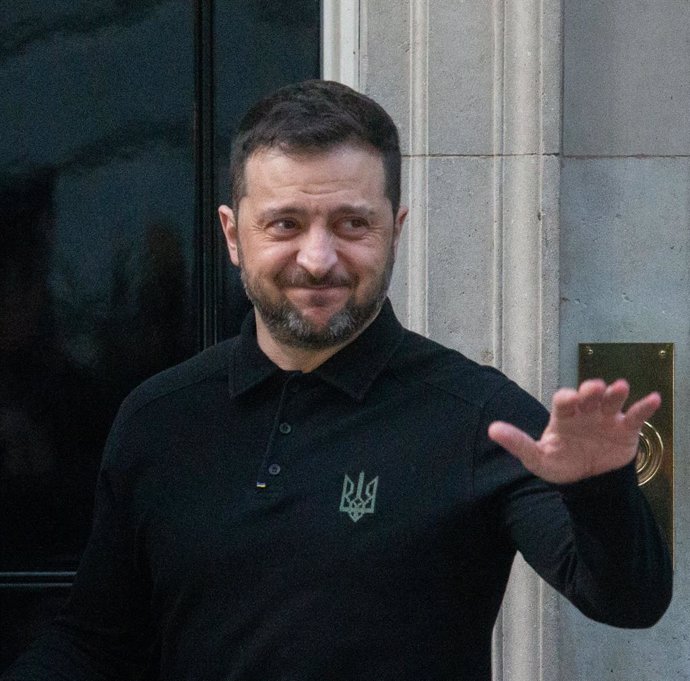 March 1, 2025, London, England, United Kingdom: President of Ukraine VOLODYMYR ZELENSKYY arrives at  10 Downing Street to meet UK Prime Minister Keir Starmer.