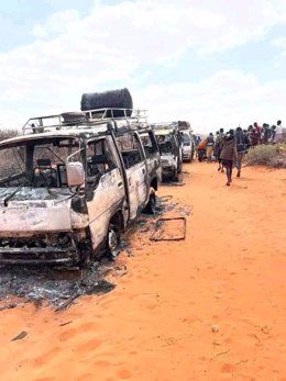 Archivo - MOGADISHU, Sept. 3, 2022  -- Cellphone photo taken on Sept.3, 2022 shows the scene of an attack on the outskirts of Beledweyne, the administrative town of Somalia's Hirshabele state. At least 17 people were killed after al-Shabab militants attac