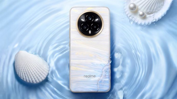 Realme realme 14 Pro+ com mudança de cor fria