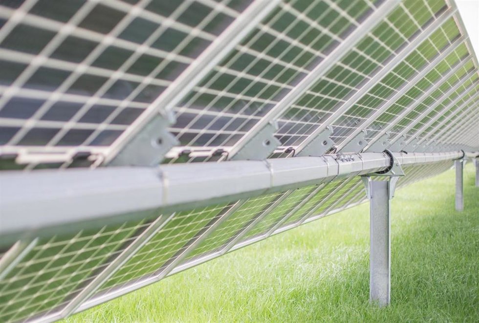 Archivo - PVH suministrará seguidores solares para un proyecto de Opdenergy en Chile de 110 MW