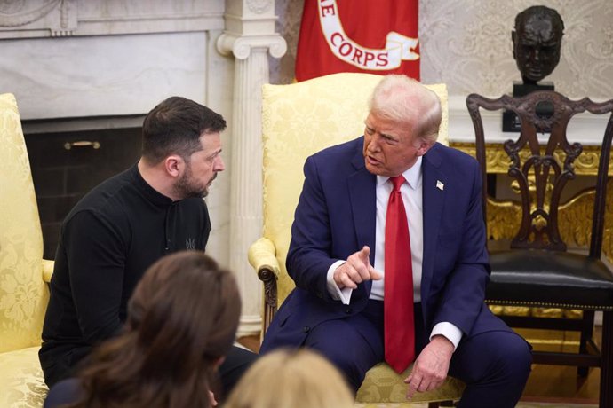 HANDOUT - 28 February 2025, US, Washington: US President Donald Trump (R) meets with Ukraine's President Volodymyr Zelensky in the Oval Office of the White House. Photo: -/Ukrainian Presidency/dpa - ATTENTION: editorial use only and only if the credit men