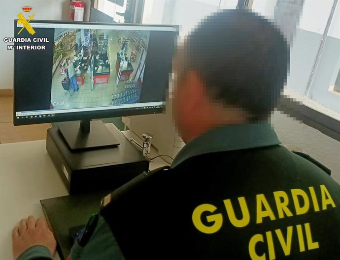 La Guardia Civil investiga el robo en una casa de campo