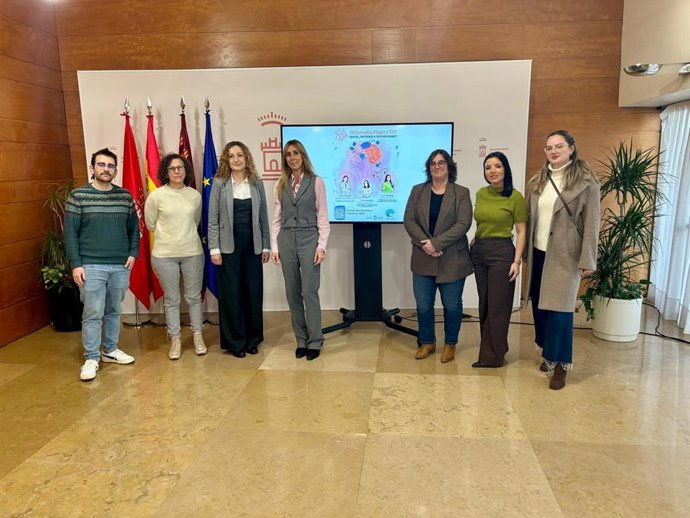 Presentación de la tercera edición de la Jornada Mujer y Esclerosis Múltiple, organizada por la Asociación Murciana de Esclerosis Múltiple (AMDEM) con la colaboración del Ayuntamiento de Murcia