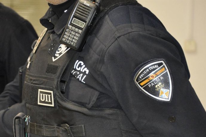 Archivo - Agente de la Policía Local de Palma