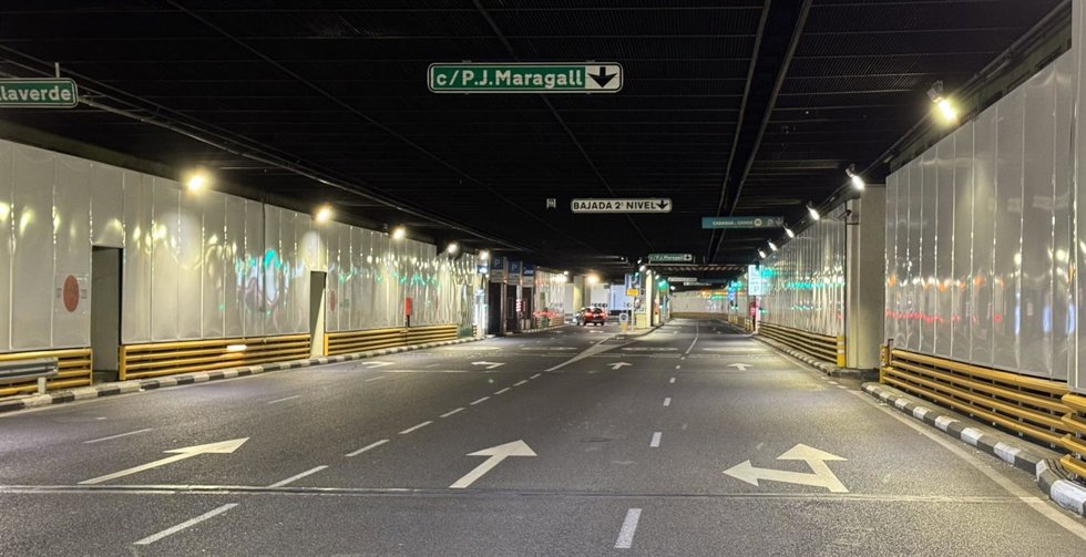 Túnel AZCA con nuevas luces led