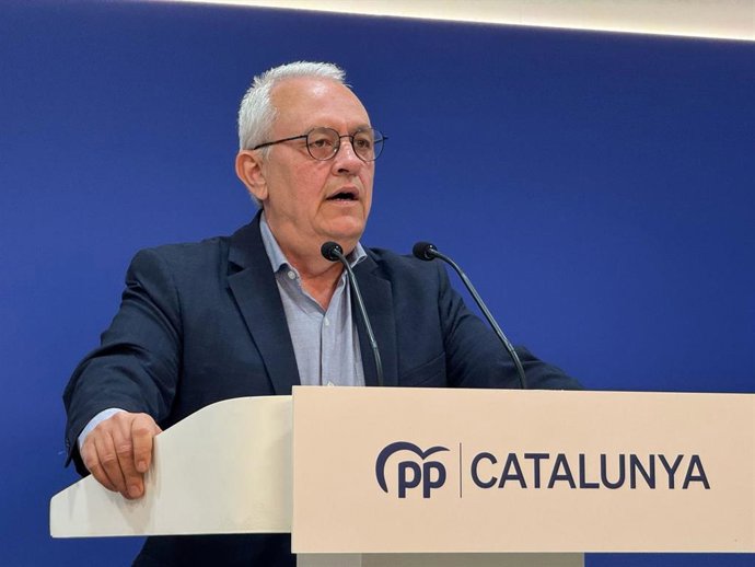 El secretario general del PP en Catalunya, Santi Rodríguez, en rueda de prensa este lunes