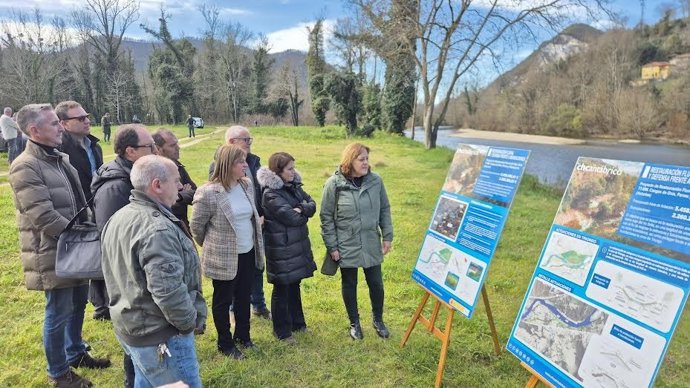 Adriana Lastra y Gimena Llamedo