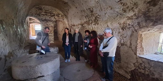 Visita de un grupo de trabajo de la Diputación de Huelva a Alcalá de Guadaira (Sevilla).