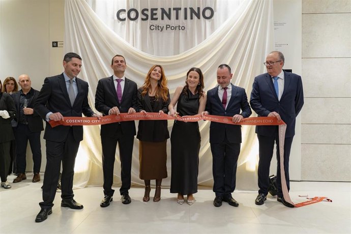 Acto de inauguración de 'Cosentino City Oporto'.