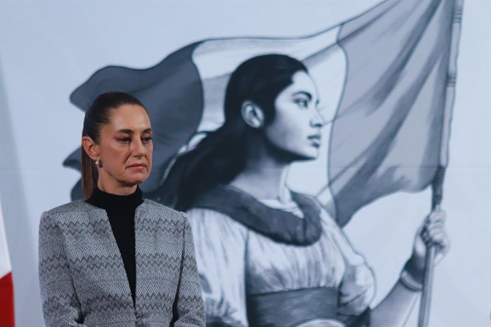 A presidente do México, Claudia Sheinbaum Pardo, falando sobre o programa de habitação social durante uma conferência informativa no Palácio Nacional, em 28 de fevereiro de 2025, na Cidade do México, México.