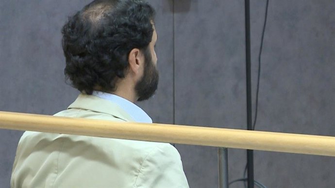 Archivo - Exprofesor de Gaztelueta condenado por abusos a un menor.