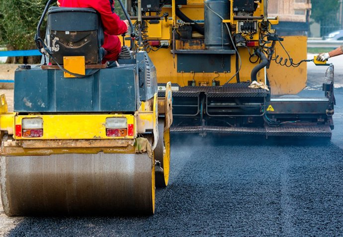 Imagen de labores de asfaltado