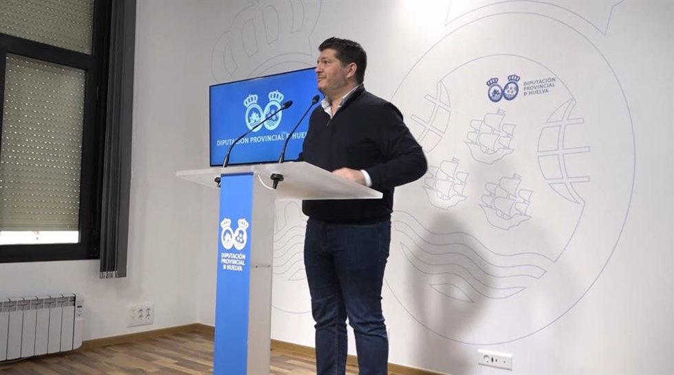 Archivo - El portavoz de La Izquierda de Huelva (Izquierda Unida, Verdes-Equo, Podemos, Iniciativa) en la Diputación, Marcos Toti.