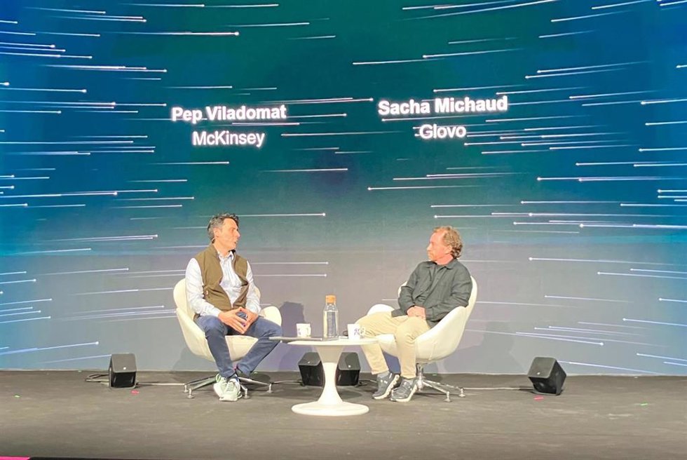 El cofundador de Glovo Sacha Michaud y el socio de McKinsey Pep Viladomat.