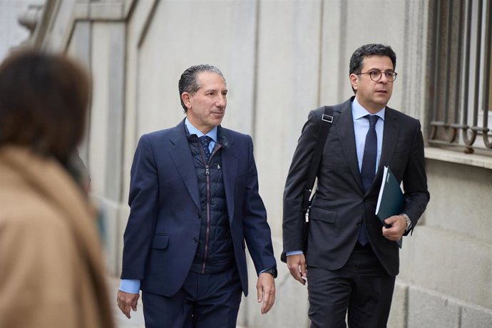 El ex subsecretario de Transportes, Jesús Manuel Gómez(c), a su llegada a declarar al Tribunal Supremo, el 25 de febrero de 2025.