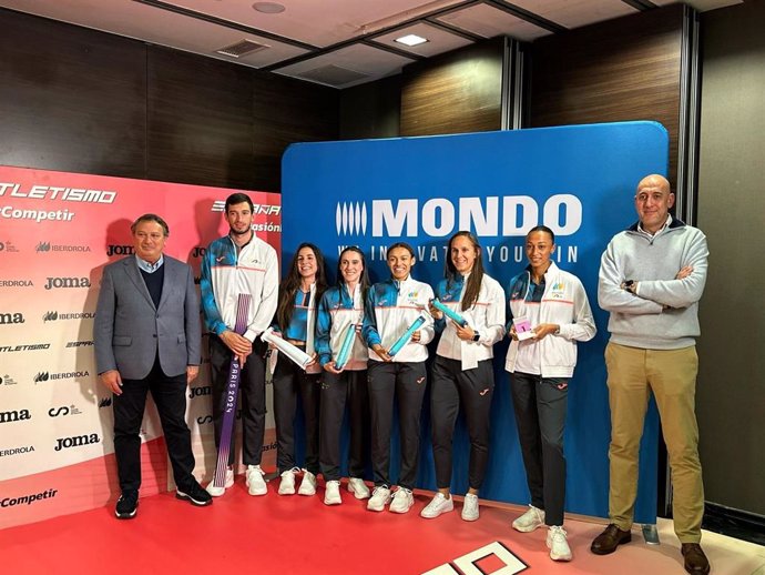 Mondo entrega a Ana Peleteiro, Quique Llopis y el relevo olímpico femenino del 4x100 motivos de Paris 2024