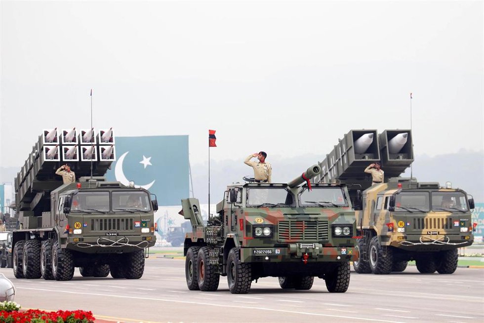 Archivo - Imagen de archivo de un desfile militar del Ejército de Pakistán
