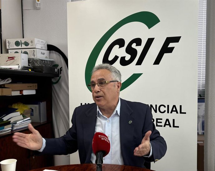 El Presidente De La Central Sindical Independiente Y De Funcionarios (CSIF) En Castilla-La Mancha, Lorenzo Domínguez, Ha Trasladado Su Hartazgo Por No Haberse Podido Reunir Todavía Con El Presidente Regional, Emiliano García-Page, Tras Varias Peticione