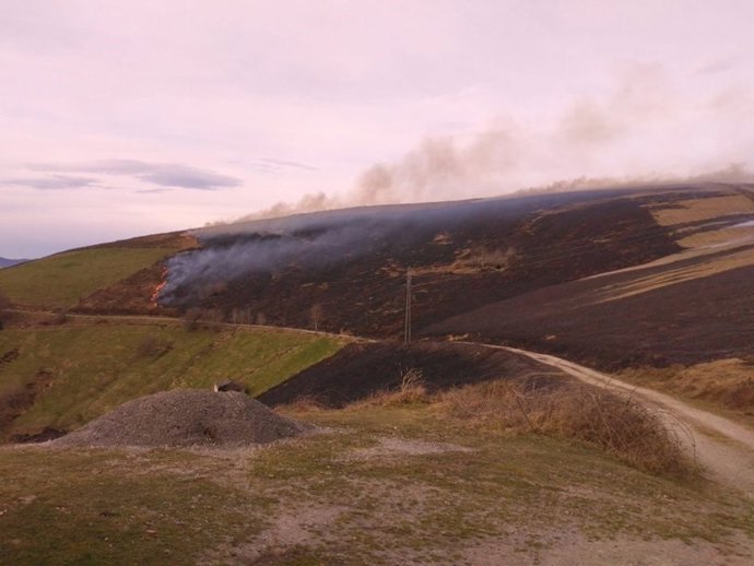 Cantabria activa el nivel 2 del operativo contra incendios forestales