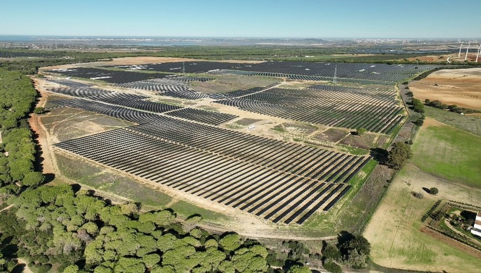 Archivo - Grupo MET pone en operación comercial un parque solar de 50 MW en Andalucía, su primer proyecto en España