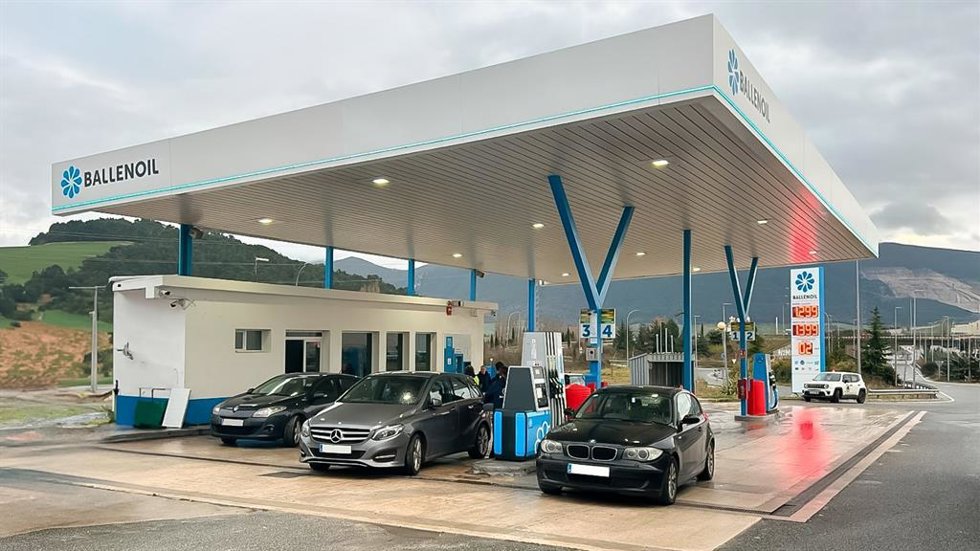 Ballenoil entra en Navarra con la primera gasolinera en Beriáin.