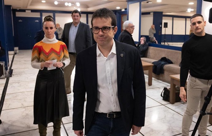 Archivo - El líder de EH Bildu en el Parlamento Vasco, Pello Otxandiano