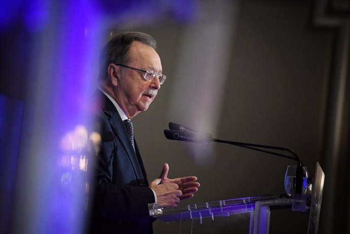 El presidente de Ceuta, Juan Jesús Vivas, interviene durante un desayuno informativo de Nueva Economía Fórum, a 4 de marzo de 2025, en Madrid (España).