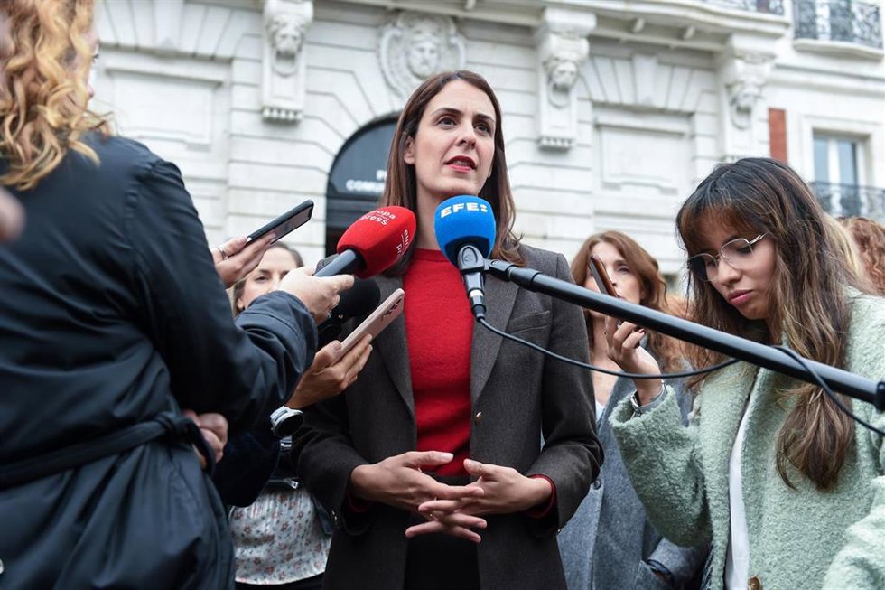 Archivo - La portavoz de Más Madrid, Rita Maestre, en la puerta del Sol, a 8 de noviembre de 2024, en Madrid (España).