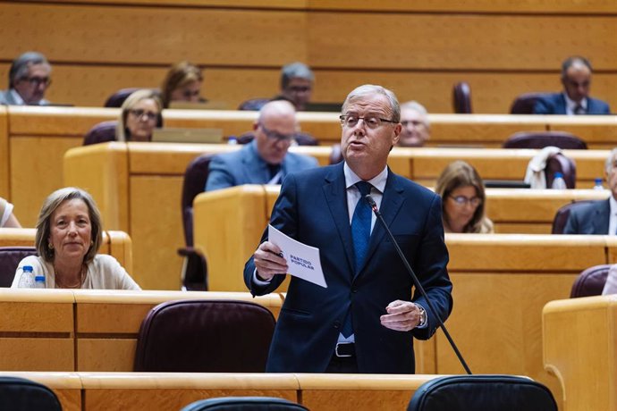 Archivo - El senador del PP, Antonio Silván, durante una sesión de control al Gobierno, en el Senado, a 18 de junio de 2024, en Madrid (España). El Gobierno se enfrenta a una sesión de control después de que la Junta de Fiscales haya avalado hoy, 18 de ju